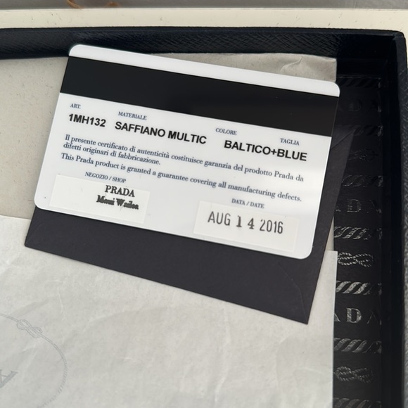 Prada long Saffiano Leather wallet - Picture 6 of 14